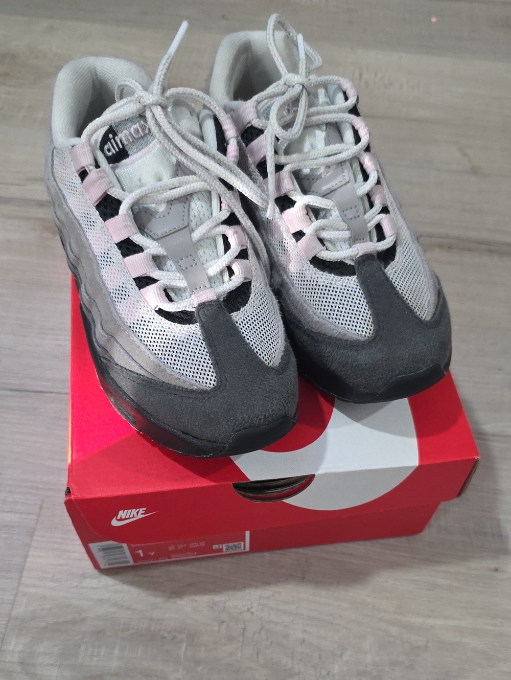 Kids Nike Air MAX 95 Pink Foam Grey and Pink A Lace-Up Sneakers